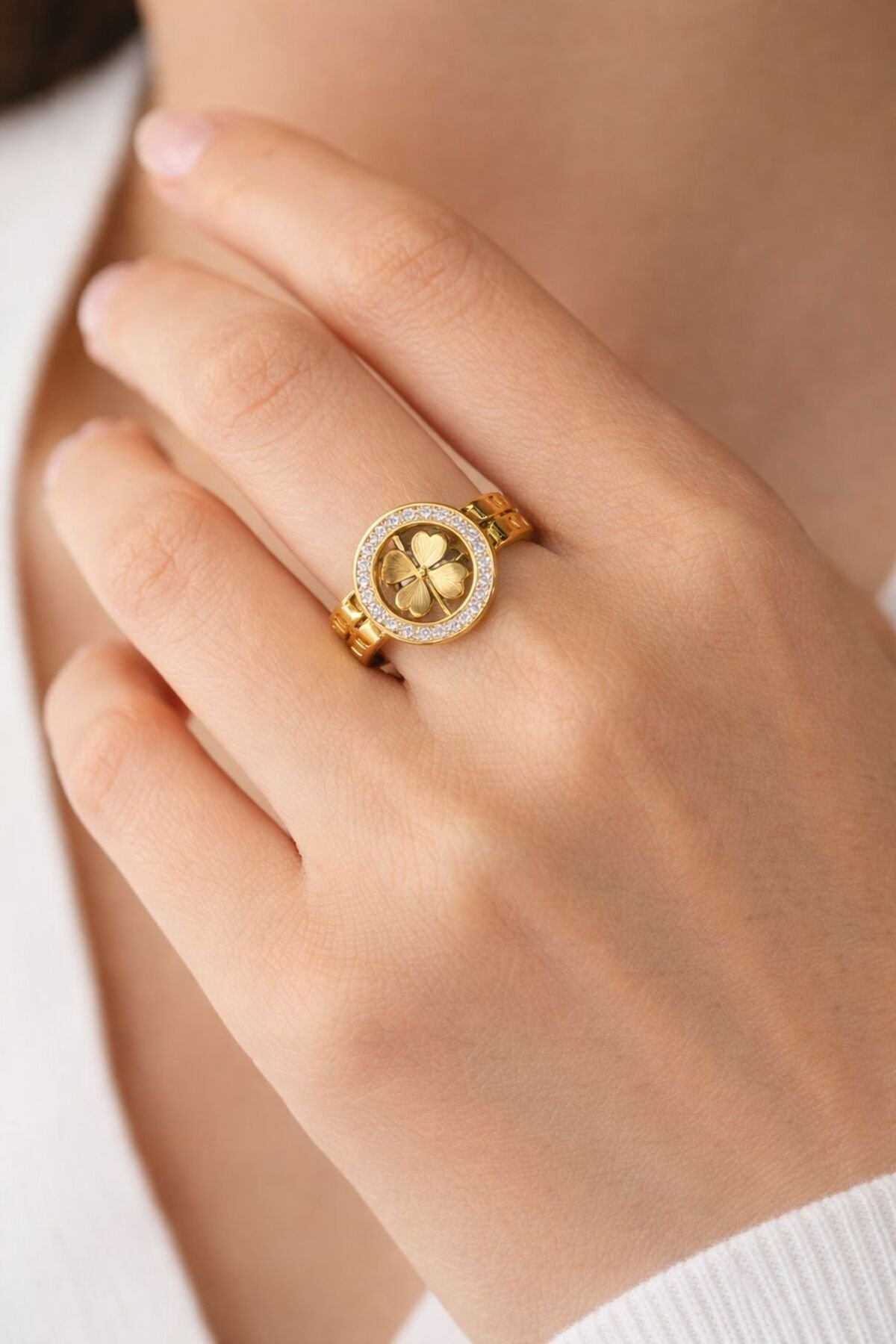 Clover Detailed Steel Ring Women