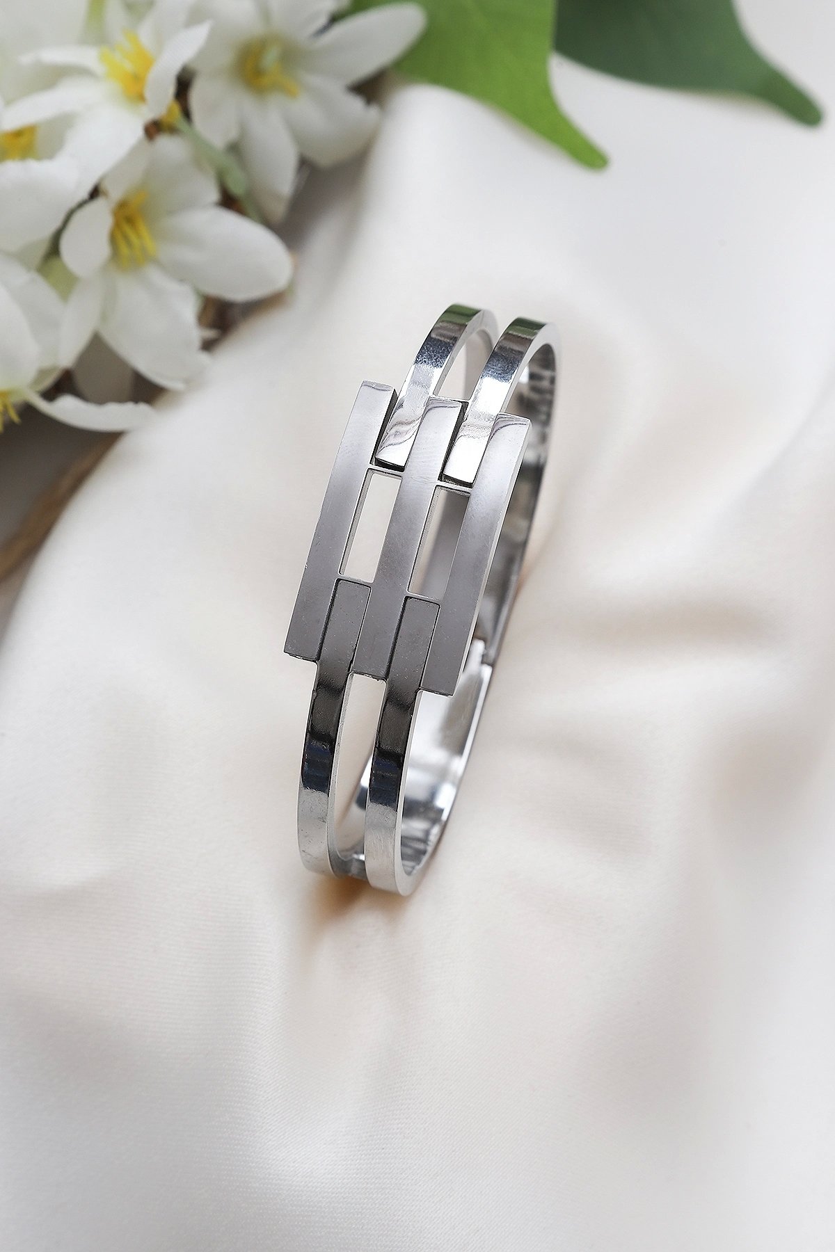 Çelik Gümüş Renk Üçlü Kaburga Kelepçe