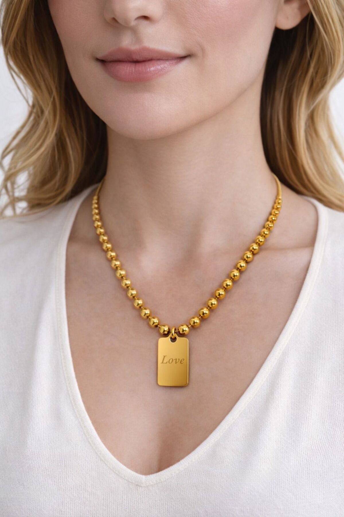 LOGOLU PLAKA UÇLU TOPÇUK ÇELİK KOLYE