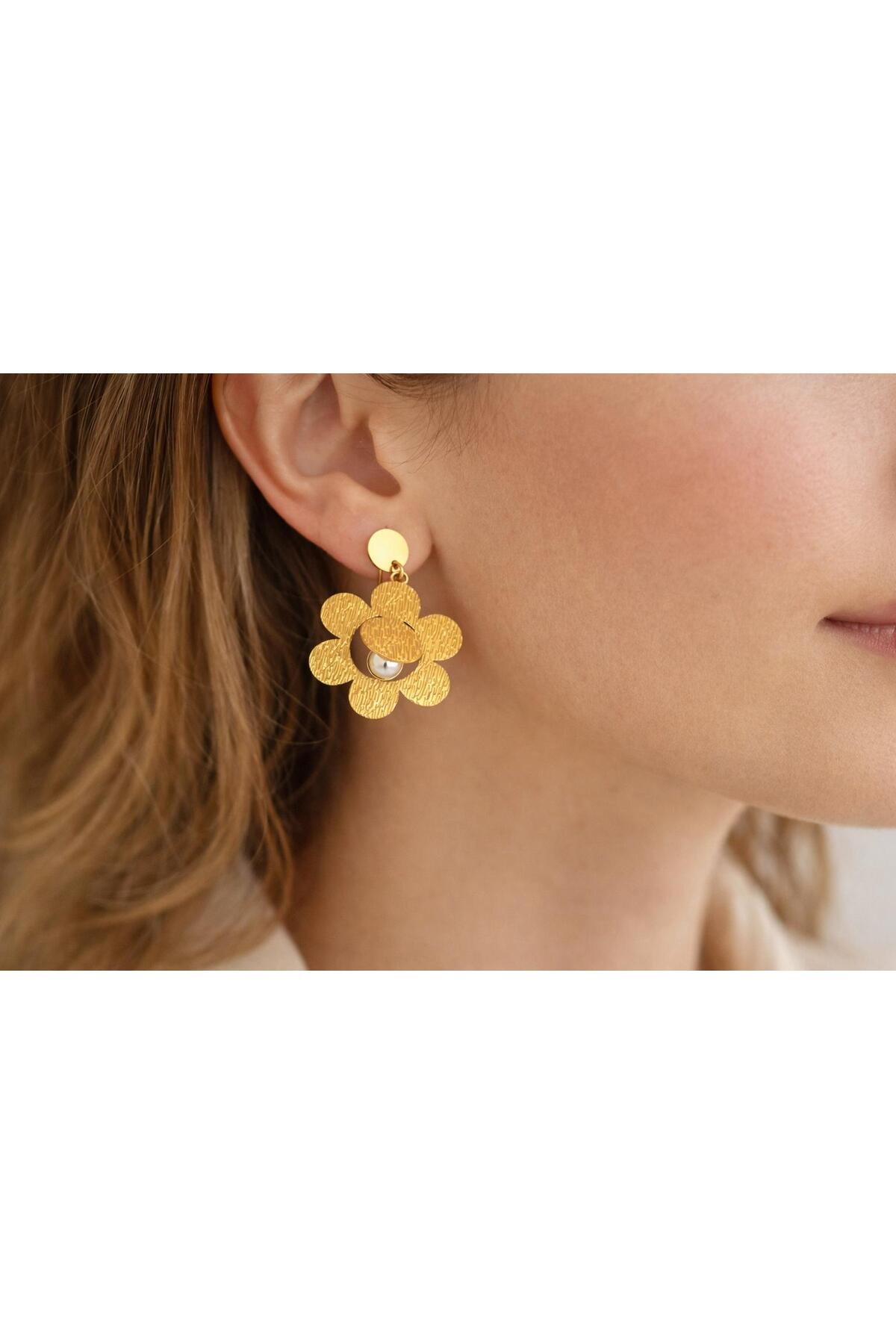 PAPATYA MODEL ÇELİK KÜPE