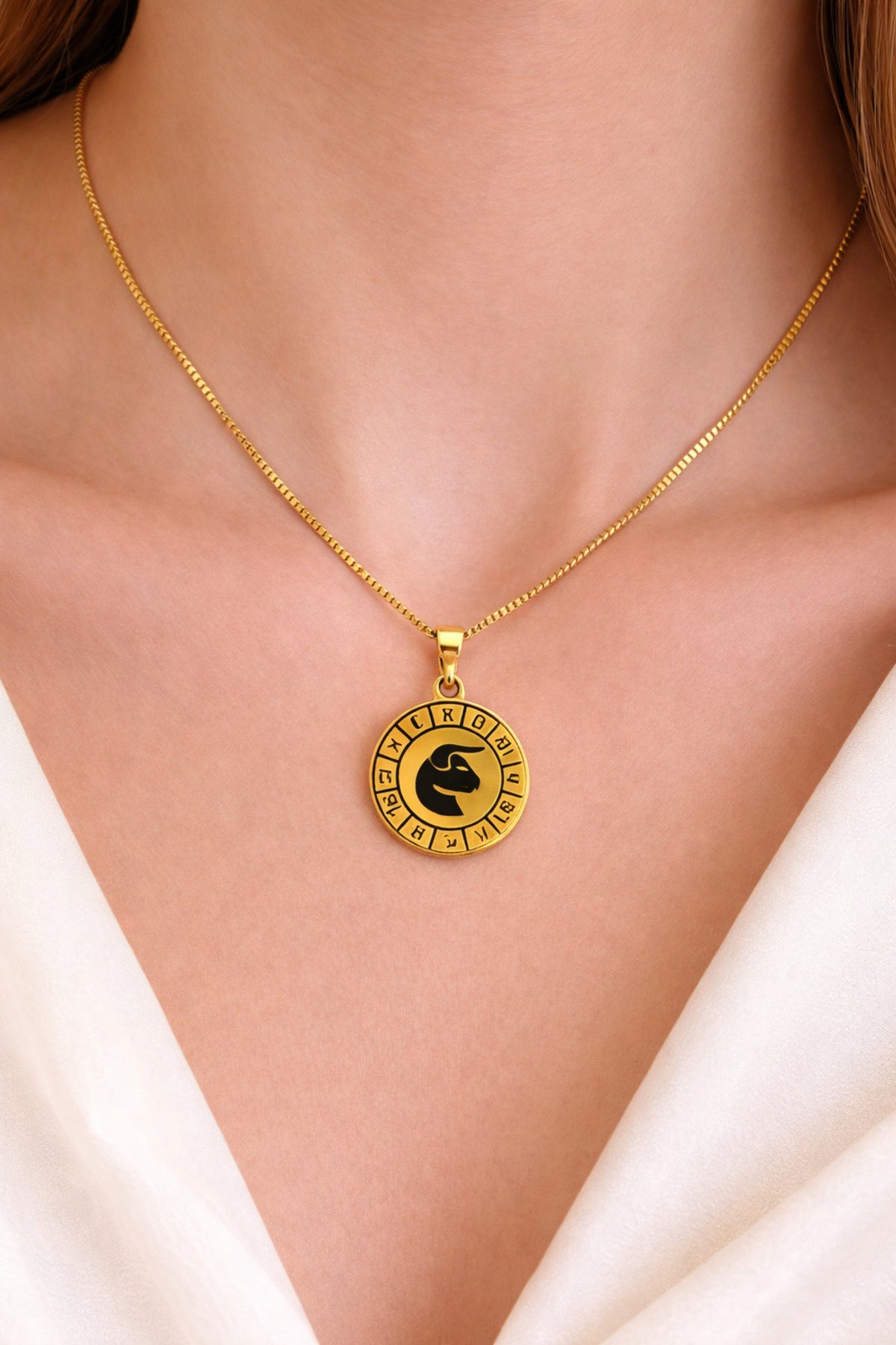 BOĞA BURCU ÇELİK KOLYE