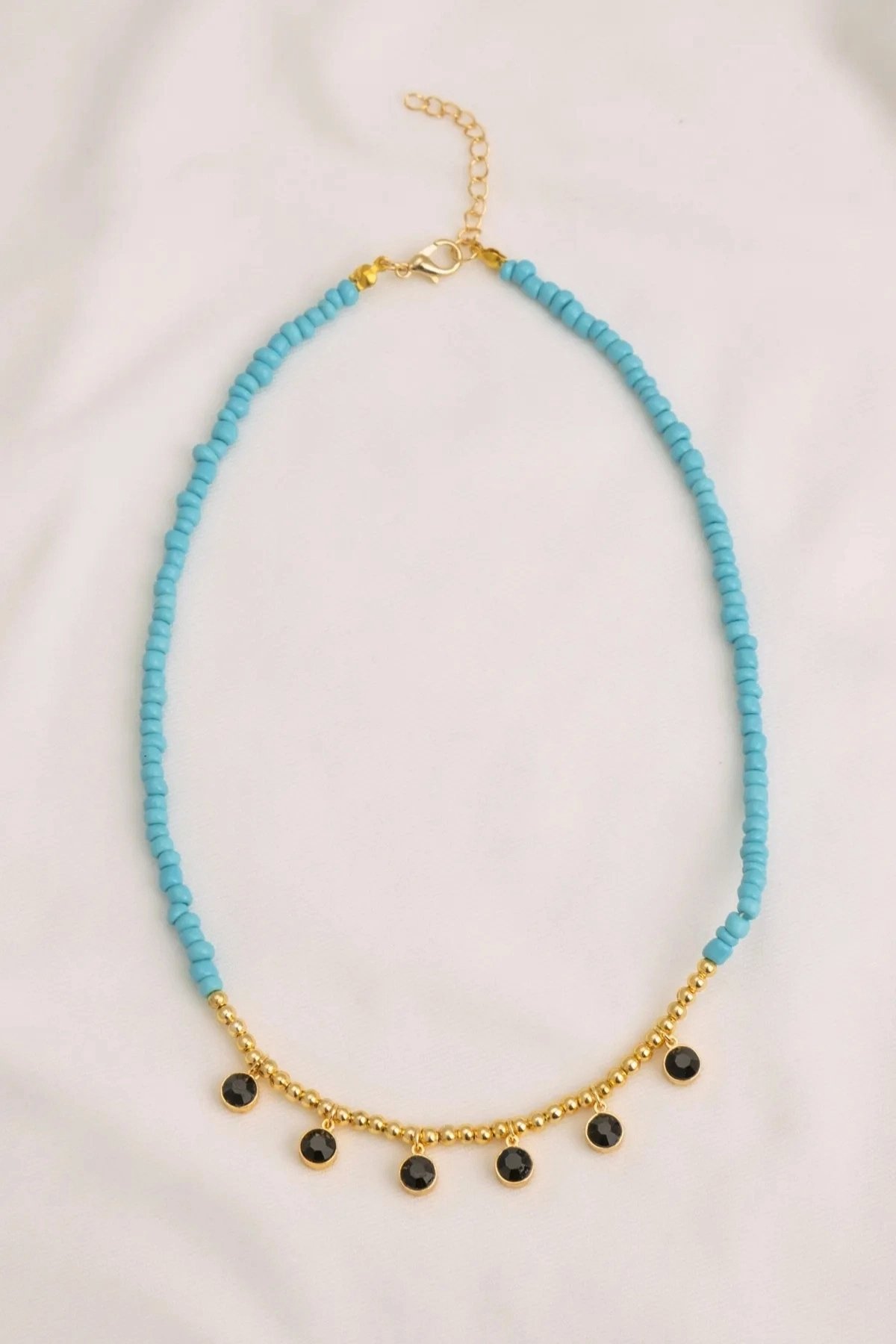 Siyah Taş Detay Nostaljik Kolye