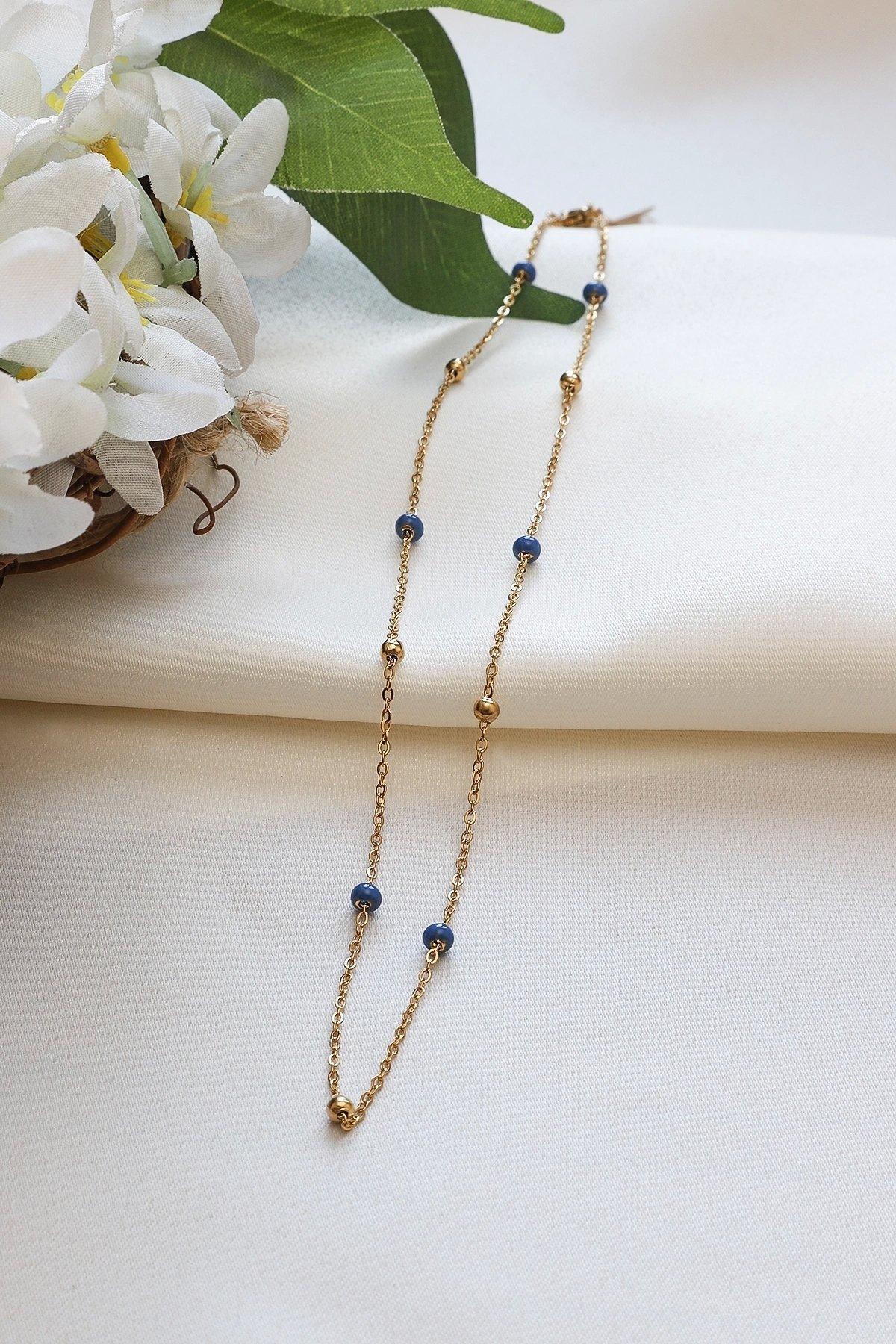 Küp Mavi Topçuk Sıralı Kolye