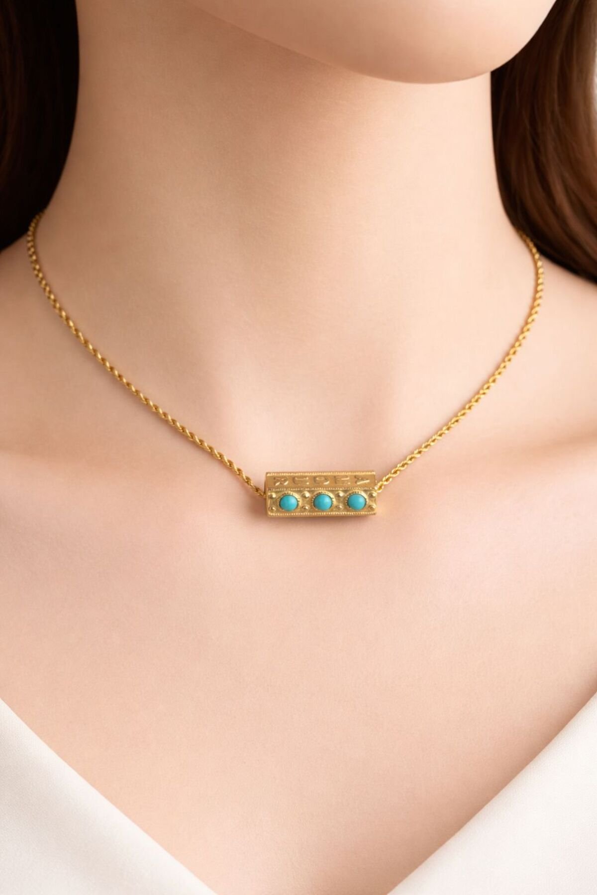 DOĞAL TAŞLI ÇELİK KOLYE