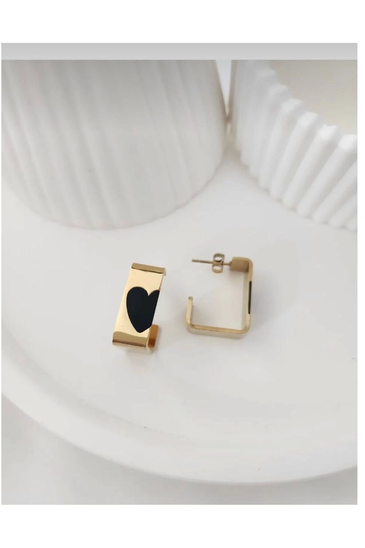 Siyah Kalpli Çelik Gold Küpe